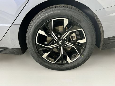 Used 2025 Hyundai Sonata SEL FWD image 11