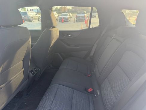 Used 2025 Chevrolet Equinox LT w/ Safety and Technology Package FWD image 7