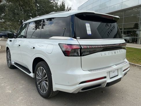 New 2026 INFINITI QX80 Luxe image 7