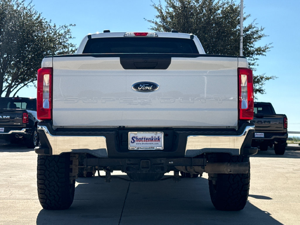 Used 2024 Ford F250 XLT w/ FX4 Off-Road Package AWD/4WD image 7