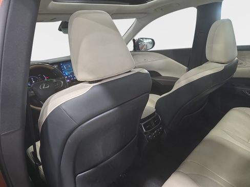 Used 2024 Lexus RX 350 FWD w/ Convenience Package image 14
