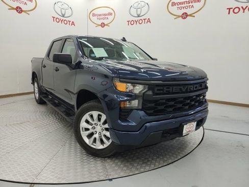 Used 2022 Chevrolet Silverado 1500 Custom AWD/4WD image 1