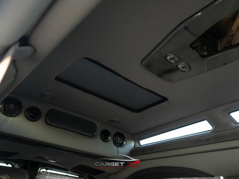 Used 2017 Chevrolet Express 2500 image 20