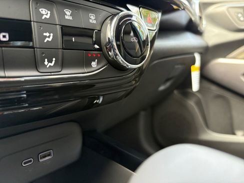 New 2026 Chevrolet Trax ACTIV w/ Sunroof Package image 3