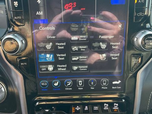 Used 2019 RAM 1500 Limited AWD/4WD image 28