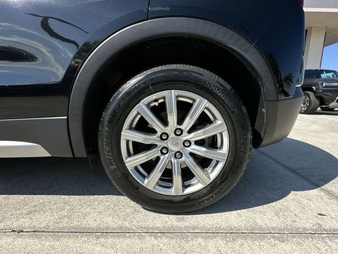 Used 2019 Cadillac XT4 Premium Luxury w/ Driver Awareness Package image 18