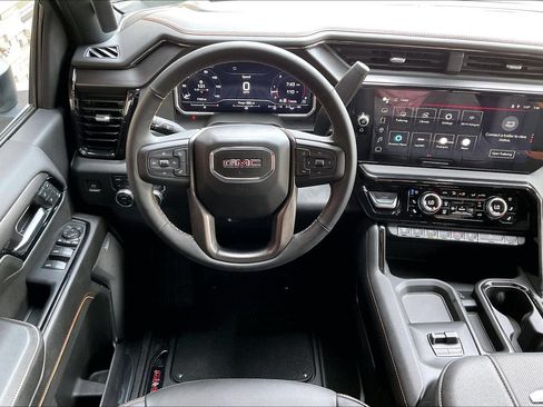 Used 2024 GMC Sierra 3500 AT4 w/ AT4 Premium Plus Package AWD/4WD image 8