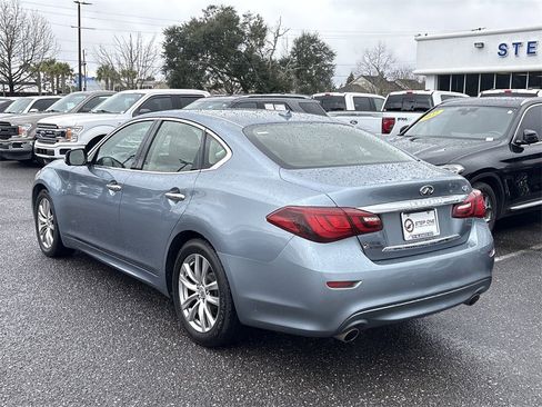 Used 2017 INFINITI Q70 3.7 image 7