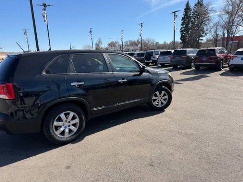 Used 2012 Kia Sorento FWD image 18