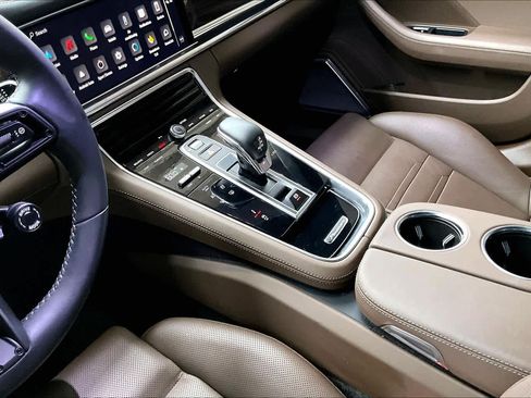 Used 2022 Porsche Panamera GTS image 16