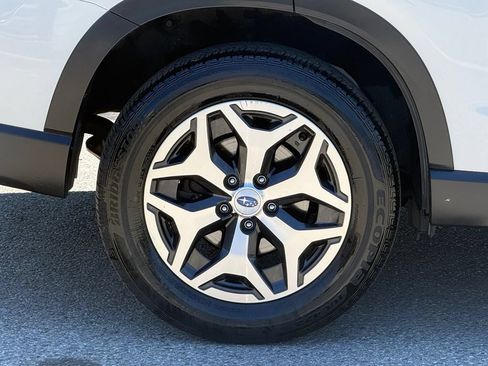 Used 2024 Subaru Forester Premium AWD/4WD image 11