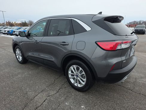 Used 2022 Ford Escape SE w/ Cold Weather Package image 5