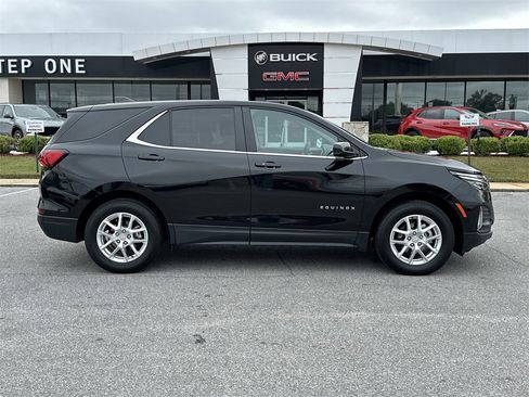 Certified 2024 Chevrolet Equinox LT image 9