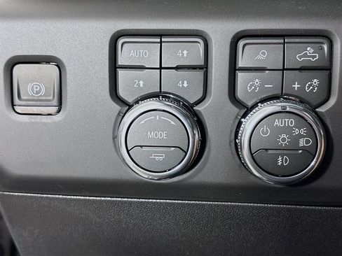 New 2026 GMC Sierra 2500 AT4X AWD/4WD image 10