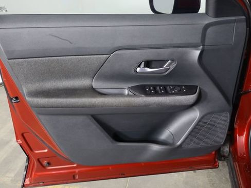 Used 2025 Nissan Kicks SV FWD image 19