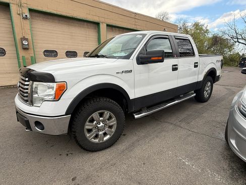 Used 2011 Ford F150 XLT w/ XLT Chrome Pkg AWD/4WD image 2