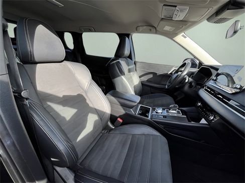 Used 2023 Mitsubishi Outlander SE image 36