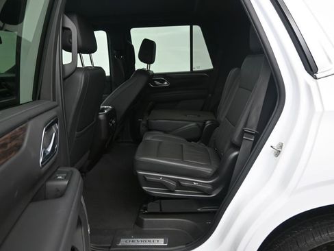 Used 2022 Chevrolet Tahoe LT w/ LT Signature Package RWD image 14