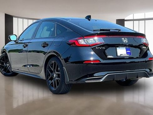 Used 2025 Honda Civic Sport image 4