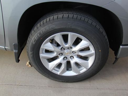 Used 2024 Chevrolet Silverado 1500 Custom RWD image 27