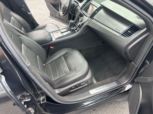 Used 2013 Ford Taurus SHO AWD/4WD image 37