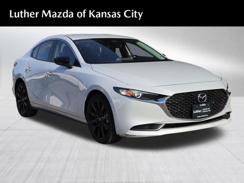Used 2025 MAZDA MAZDA3 s FWD image 1
