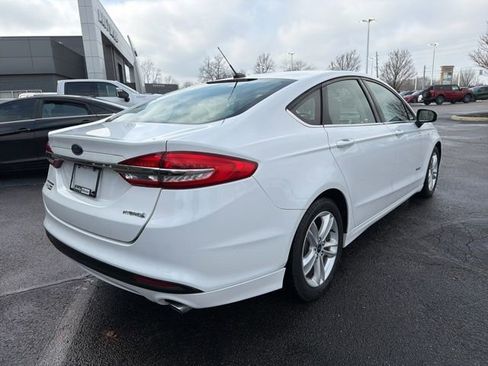 Used 2018 Ford Fusion S image 3