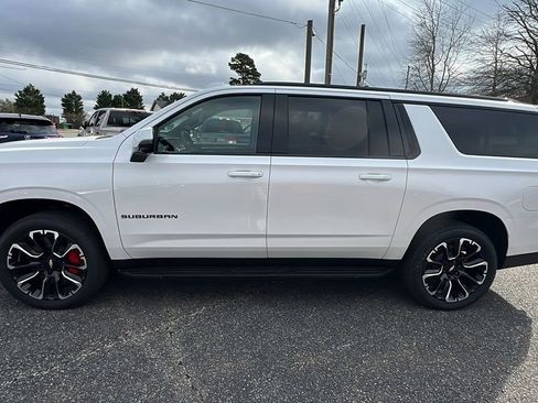 New 2025 Chevrolet Suburban RST w/ Advanced Technology Package image 8