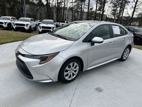 Certified 2024 Toyota Corolla LE image 5