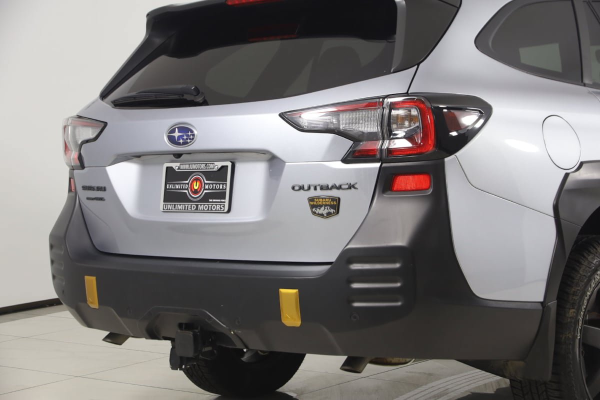 Used 2025 Subaru Outback Wilderness AWD/4WD image 39