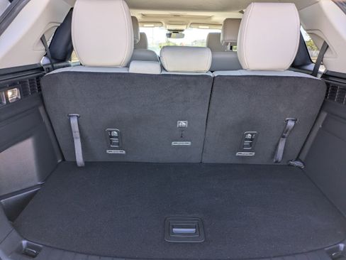 Used 2024 MAZDA CX-90 3.3 Turbo w/ Preferred Package image 10