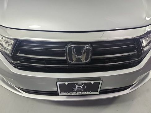 Used 2023 Honda Odyssey EX-L image 29