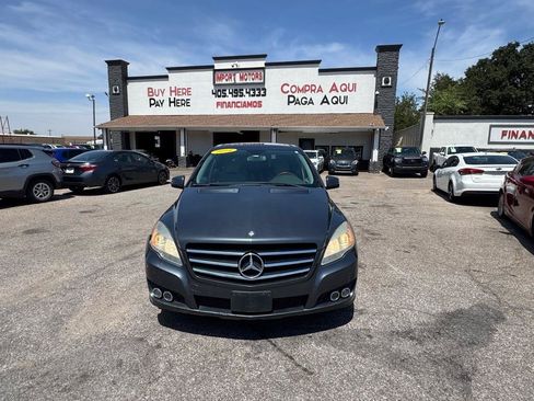 Used 2011 Mercedes-Benz R 350 4MATIC image 2