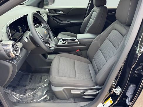 Used 2026 Chevrolet Equinox LT FWD image 11