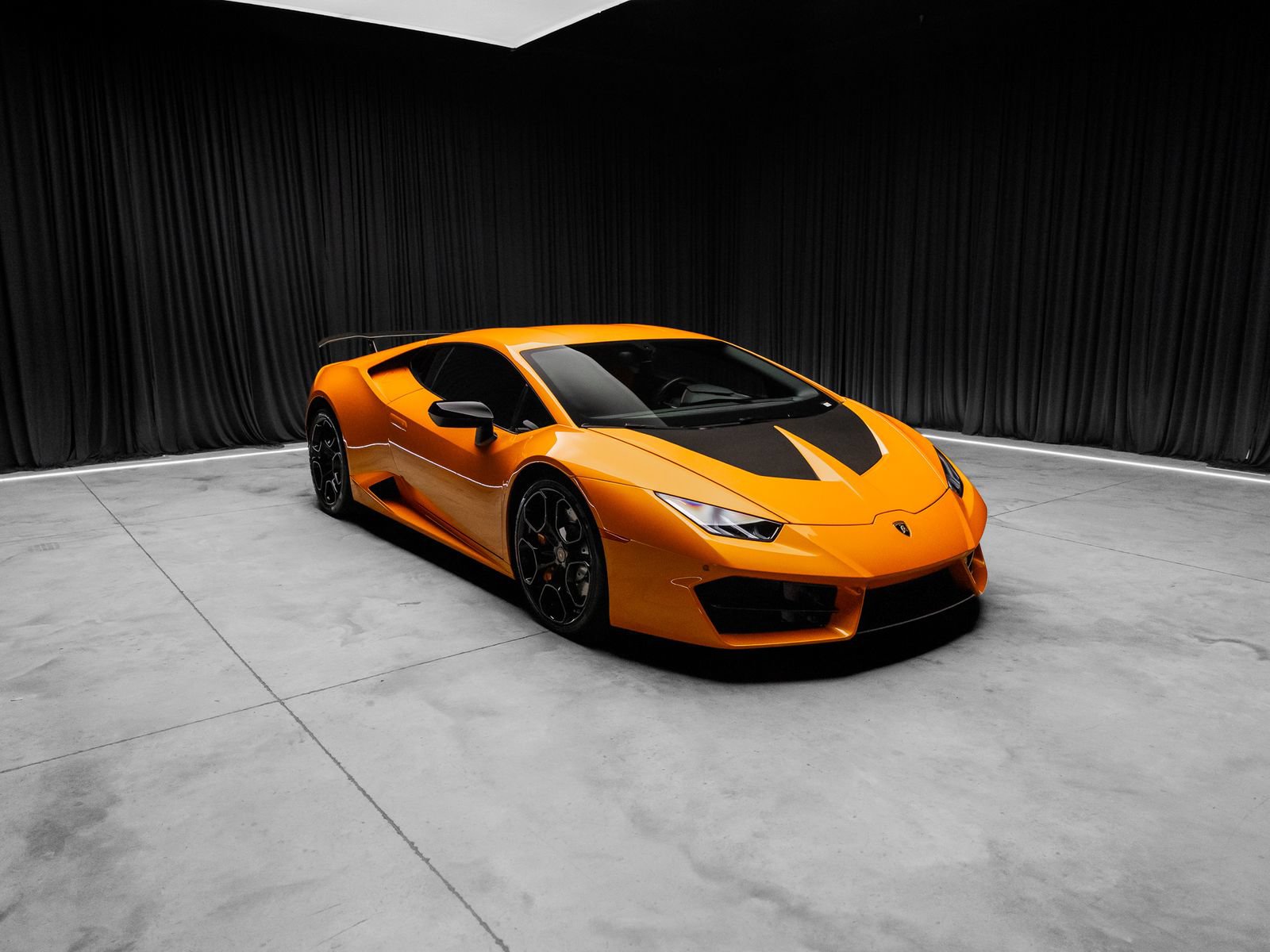 Used 2018 Lamborghini Huracan LP 580-2 RWD image 19