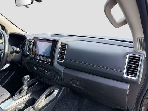 Used 2024 Nissan Frontier SV w/ SV Convenience Package RWD image 28