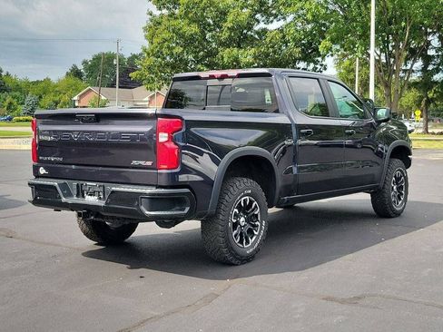 Used 2023 Chevrolet Silverado 1500 ZR2 w/ Technology Package AWD/4WD image 3