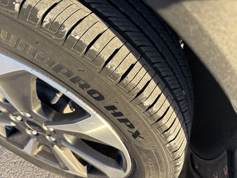 Used 2023 Ford Escape Platinum image 8