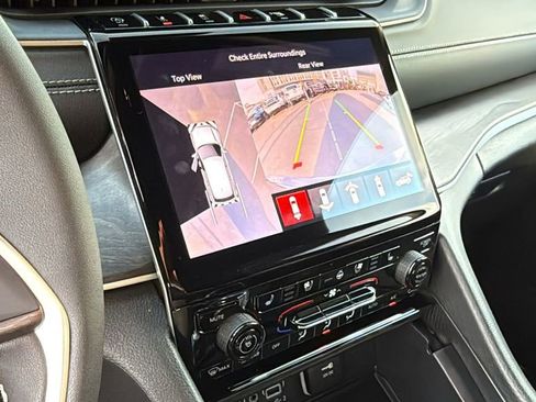 New 2025 Jeep Grand Cherokee Limited w/ Luxury Tech Group II image 29