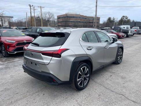 Used 2019 Lexus UX 200 w/ Premium Package FWD image 5