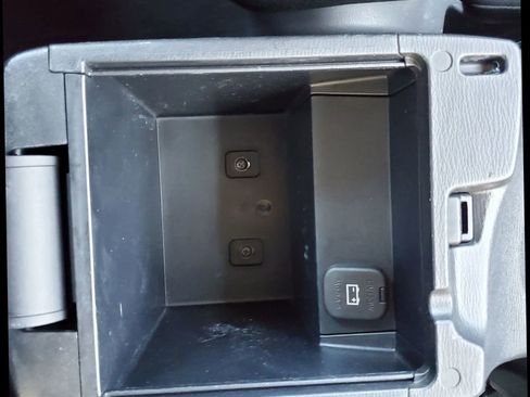 Used 2015 MAZDA MAZDA3 i Touring FWD image 29
