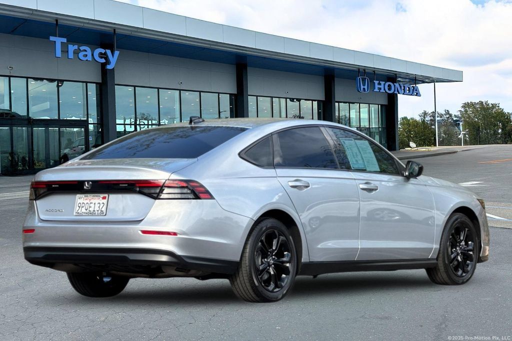 Used 2025 Honda Accord SE image 6