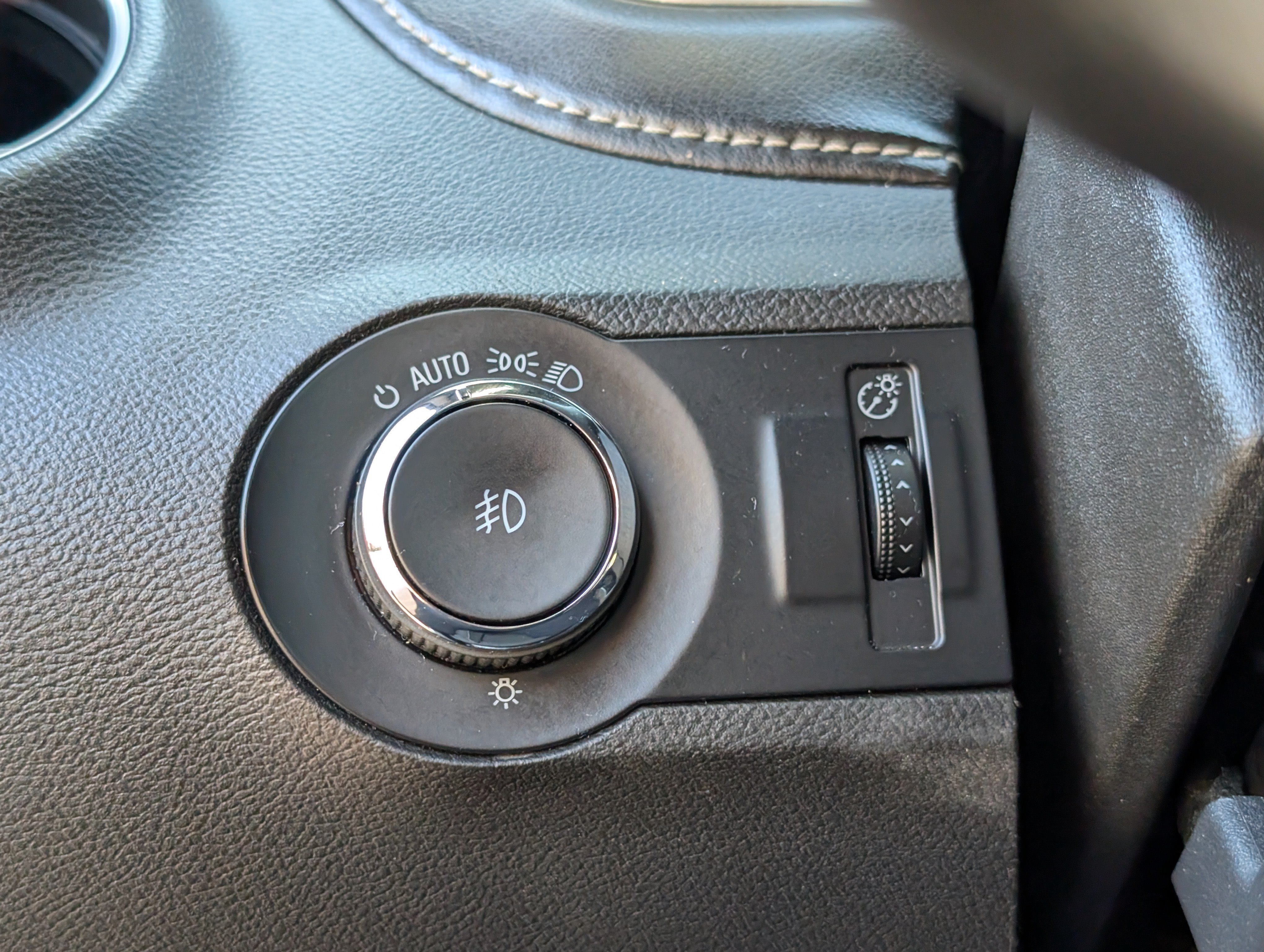 Used 2012 Chevrolet Camaro SS RWD image 21