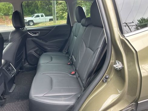 Used 2023 Subaru Forester Touring AWD/4WD image 17
