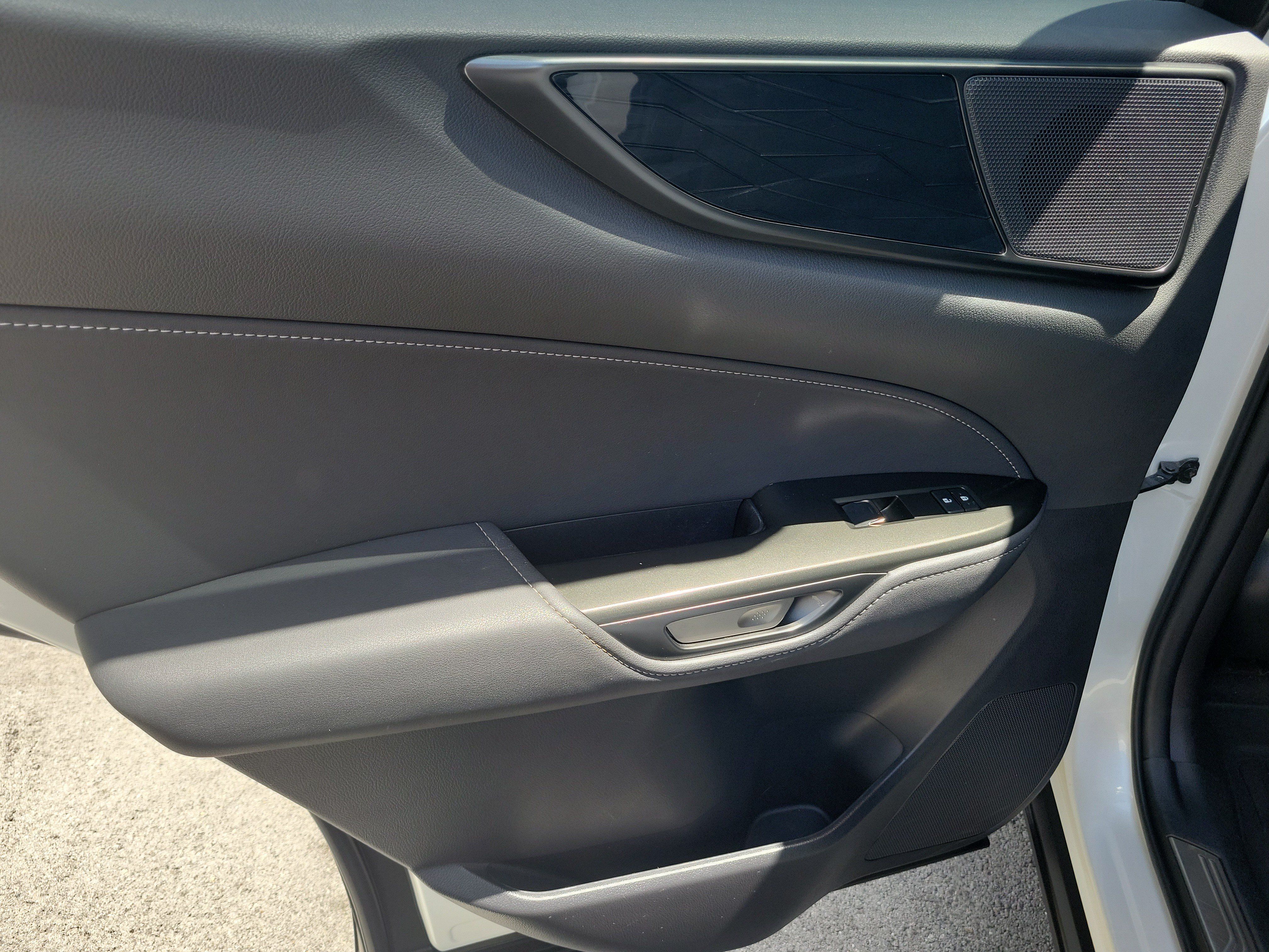Certified 2025 Lexus NX 250 FWD w/ Accessory Package (K3) image 11