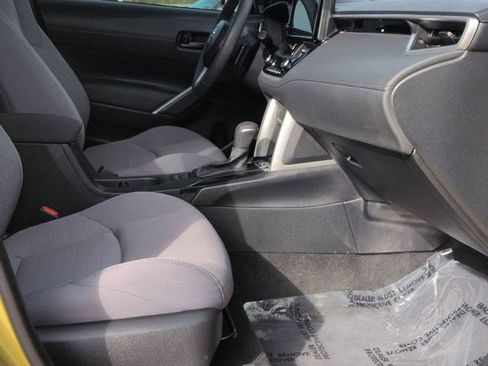 Certified 2024 Toyota Corolla Cross SE image 30