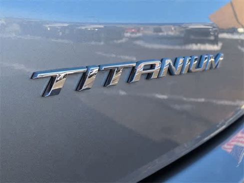 Used 2024 Ford Edge Titanium image 13