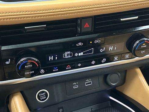 Certified 2023 Nissan Rogue Platinum w/ Platinum Premium Package image 28