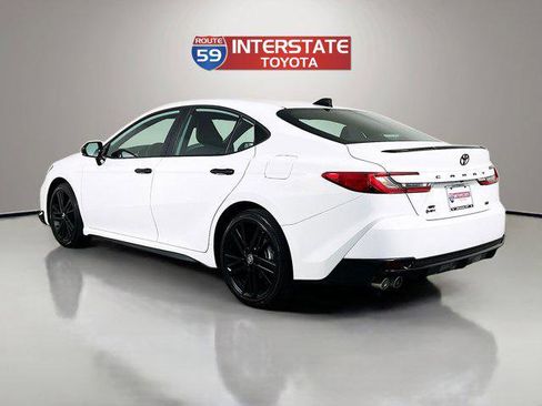 Certified 2026 Toyota Camry Hybrid w/ Convenience Package AWD/4WD image 5