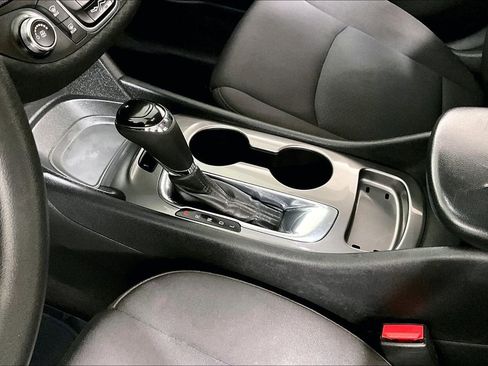 Used 2017 Chevrolet Malibu LS image 15